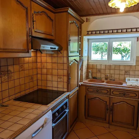 Holiday home Avec Jardin Privatif Et Animaux Acceptes - Fr-1-653-155