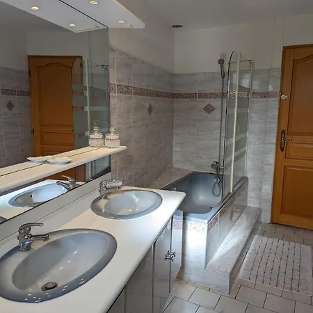 Avec Jardin Privatif Et Animaux Acceptés - Fr-1-653-155 Hébergement de vacances *