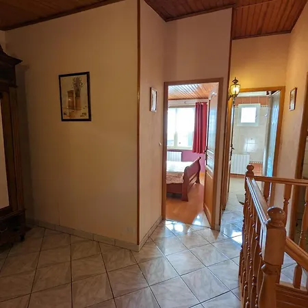 Holiday home Avec Jardin Privatif Et Animaux Acceptes - Fr-1-653-155